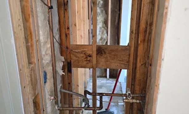 Frozen Pipe Water Removal in Burlington, WA